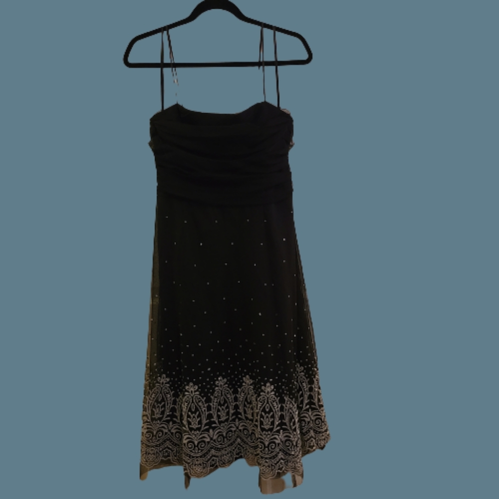 Jessica Howard Strapless Black w/Silver Applique/Sequins Evening/Cocktail Dress